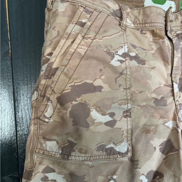 Anthropologie Desert Camo Cargo Shorts sz 30 - Picture 4 of 5